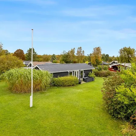 Lymke - 450m From The Sea By Interhome