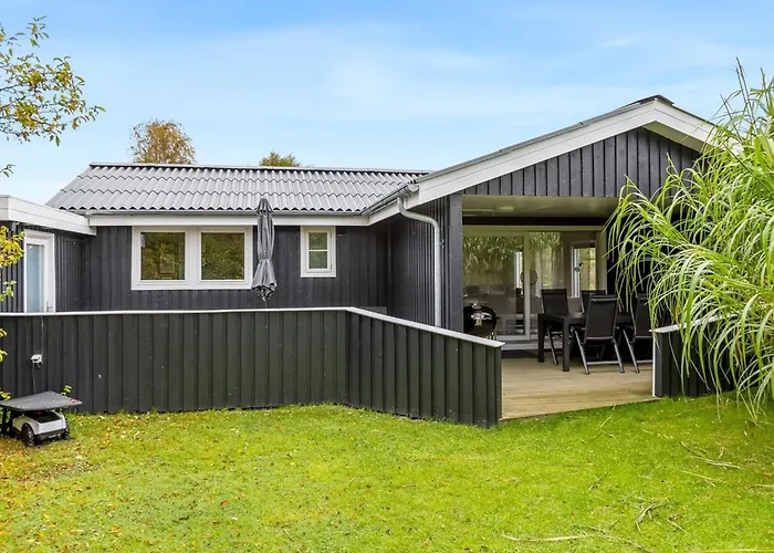 Lymke - 450m From The Sea By Interhome Semesterbostad *